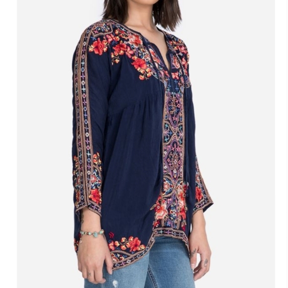 Johnny Was embroidered blouse - Picture 2 of 8